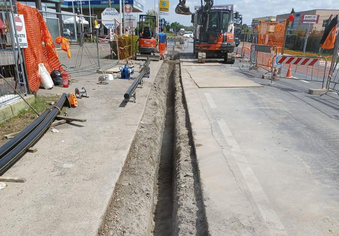 Gas, fognature e acquedotto Servizi ML MASI SRL a Lamporecchio e in tutta la Toscana Lavori stradali, autotrasporti conto terzi, recupero materiali inerti, impianto frantumazione